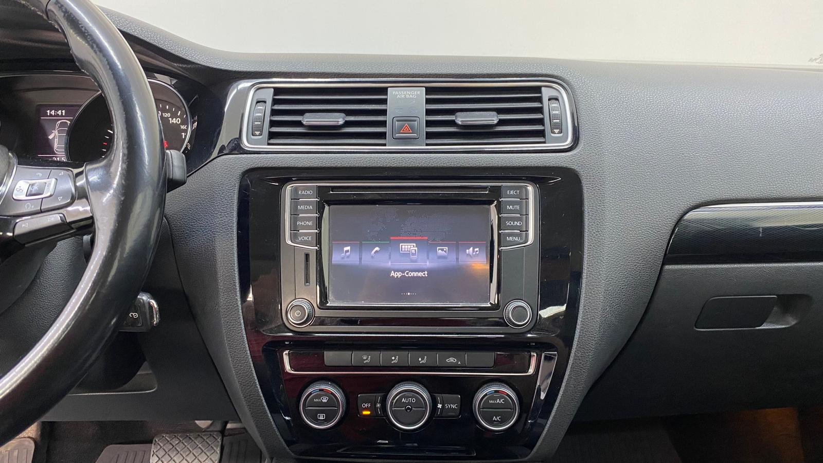 VOLKSWAGEN JETTA 22